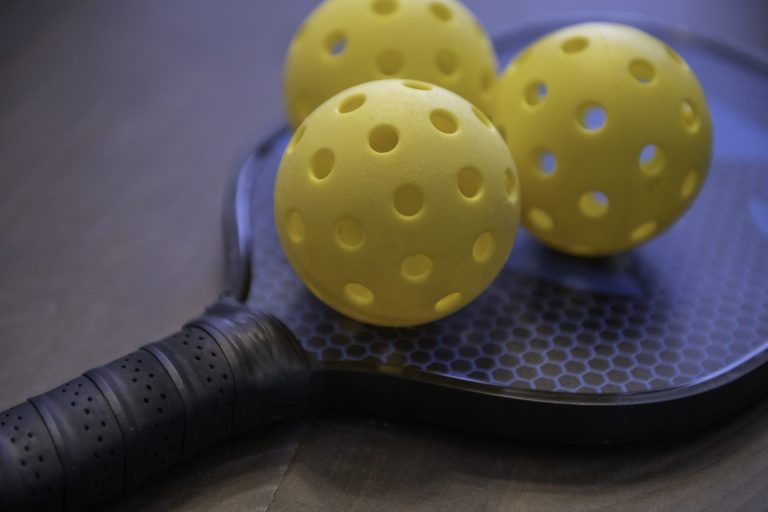 Pickleball Serving Rules Every Player Should Know